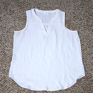 Maurices Xl V-Neck Sleeveless  White Top